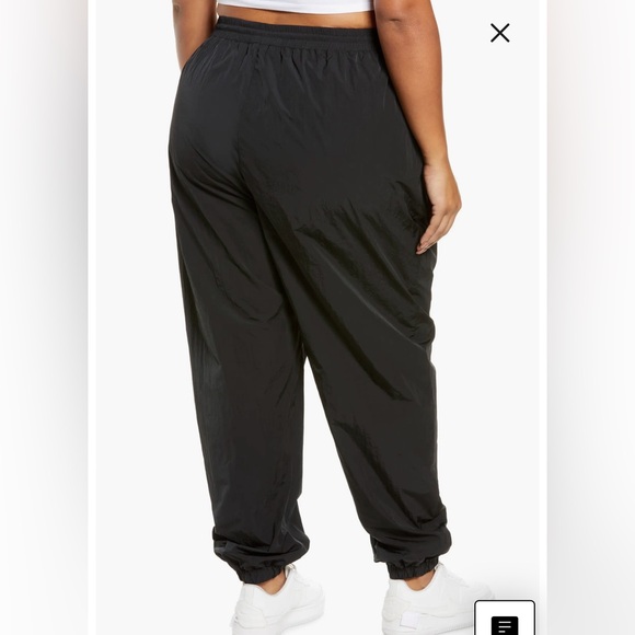 NWT Good American Essential Nylon Track Pant Black Size 6 (3x) - Picture 3 of 16